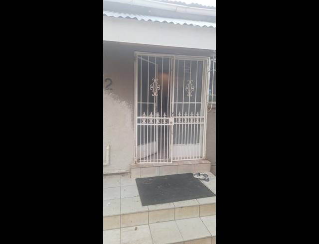 2 BEDROOM PROPERTY TO RENT IN KENSINGTON